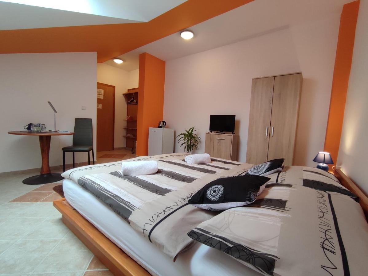 Hotel 28 Jaroměř