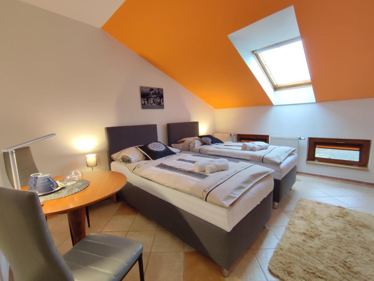 Hotel 28 3*